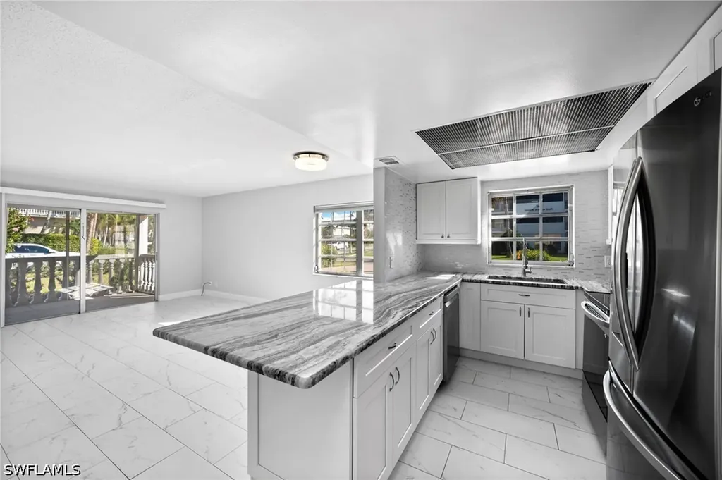666 3rd Street S Naples FL 34102