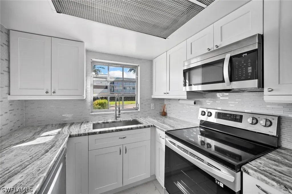 666 3rd Street S Naples FL 34102