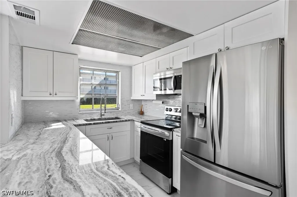 666 3rd Street S Naples FL 34102