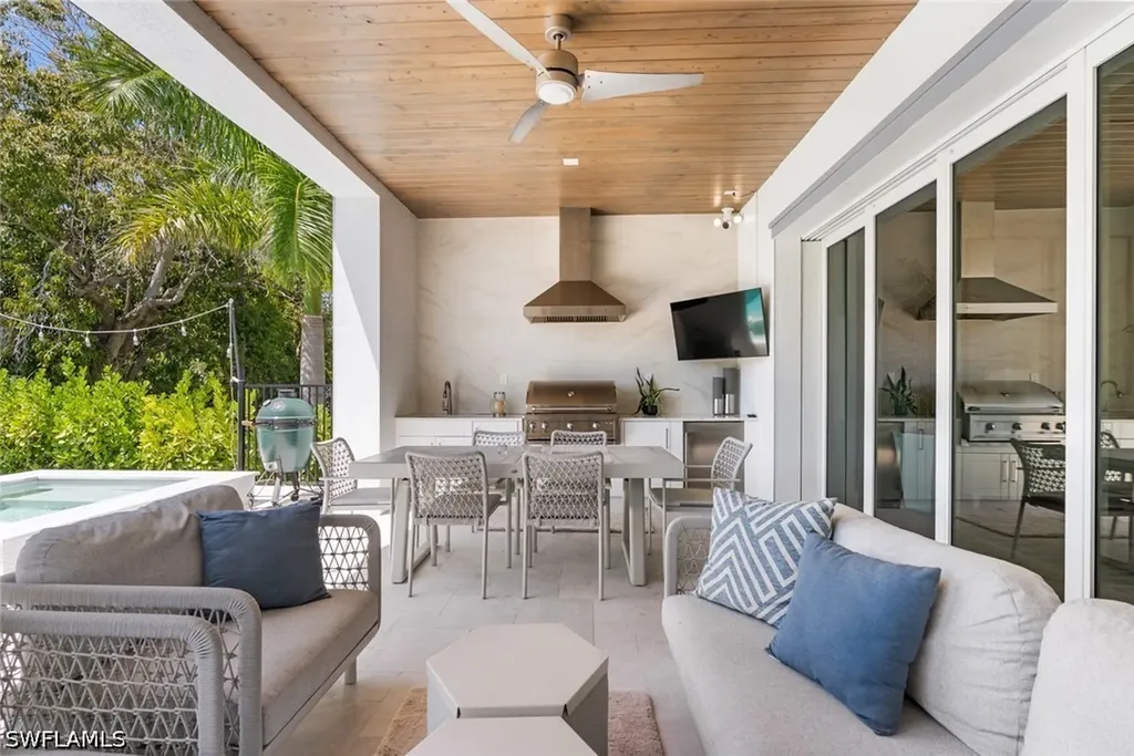 1984 Frederick Street Naples FL 34112