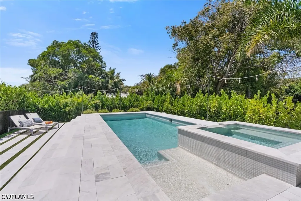 1984 Frederick Street Naples FL 34112
