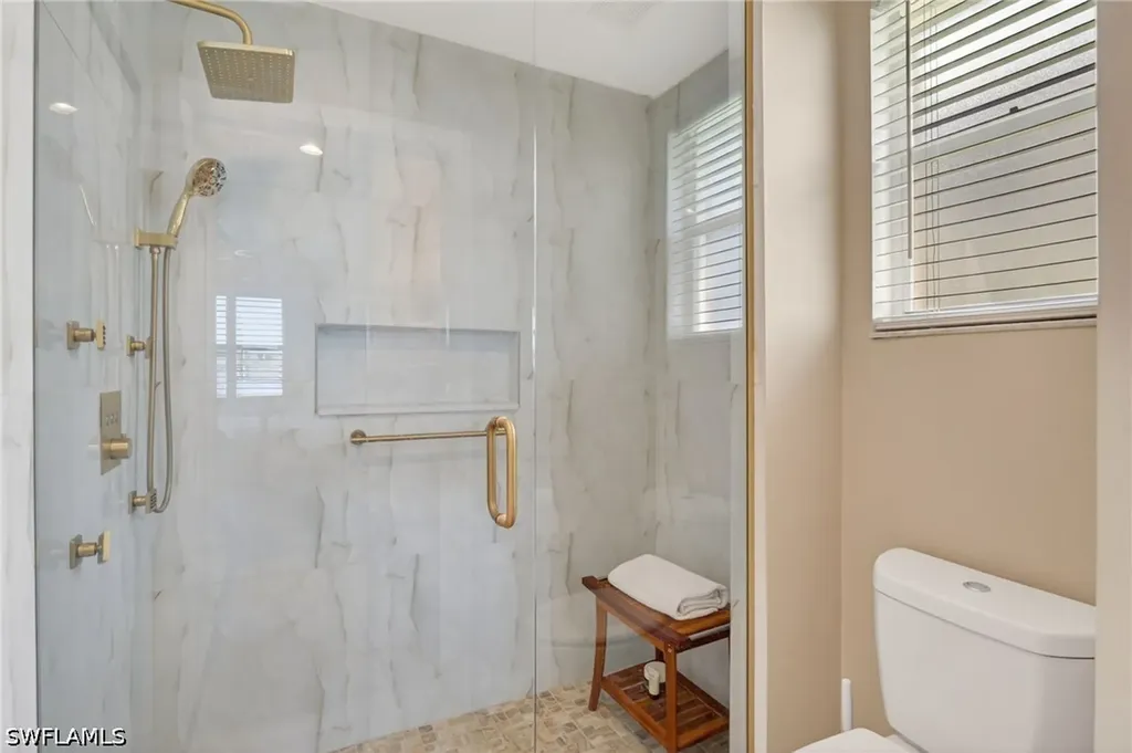 3330 W Crown Pointe Boulevard Naples FL 34112