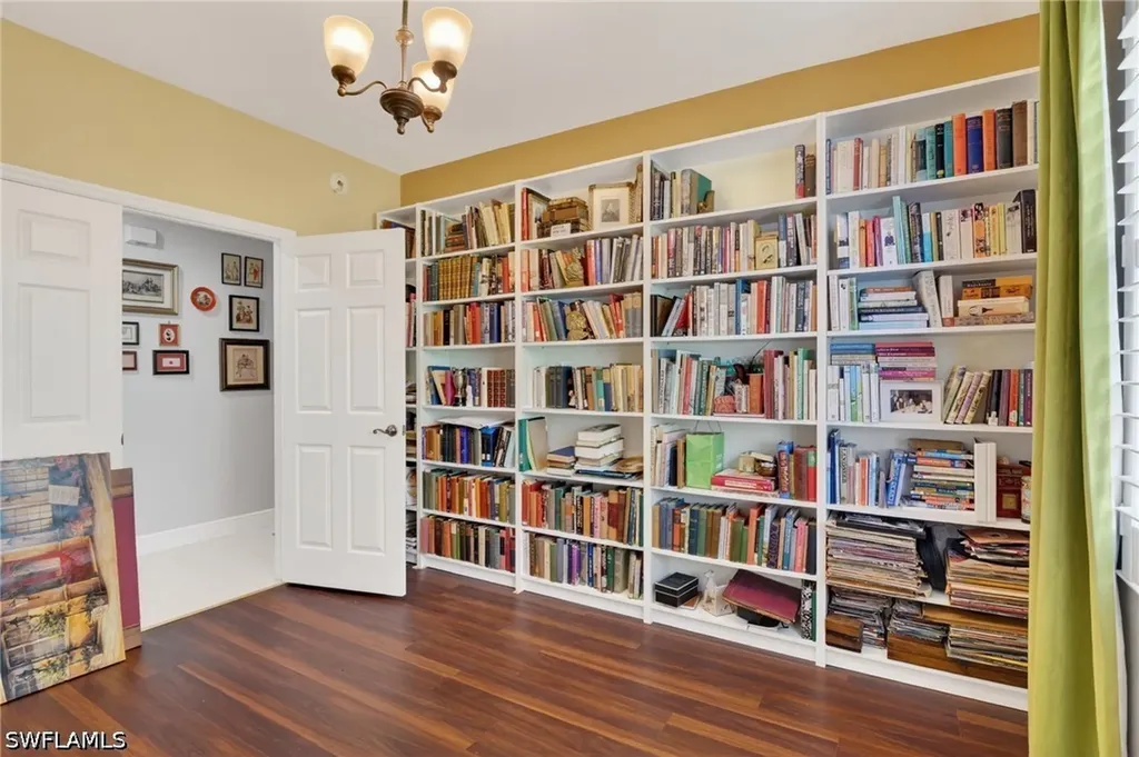 3330 W Crown Pointe Boulevard Naples FL 34112