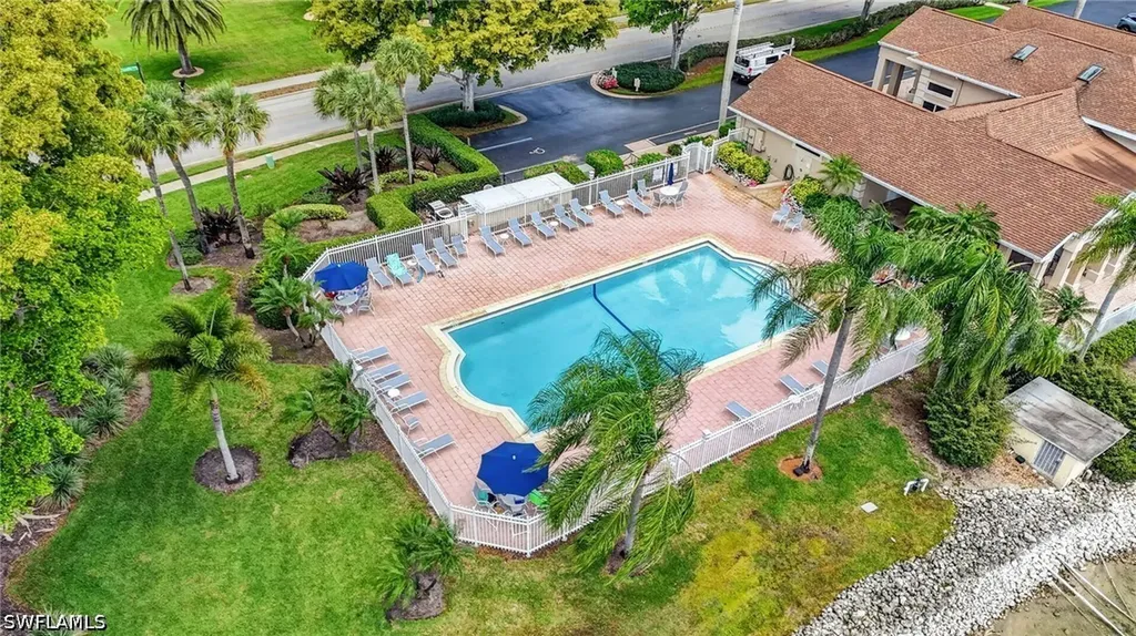 3330 W Crown Pointe Boulevard Naples FL 34112