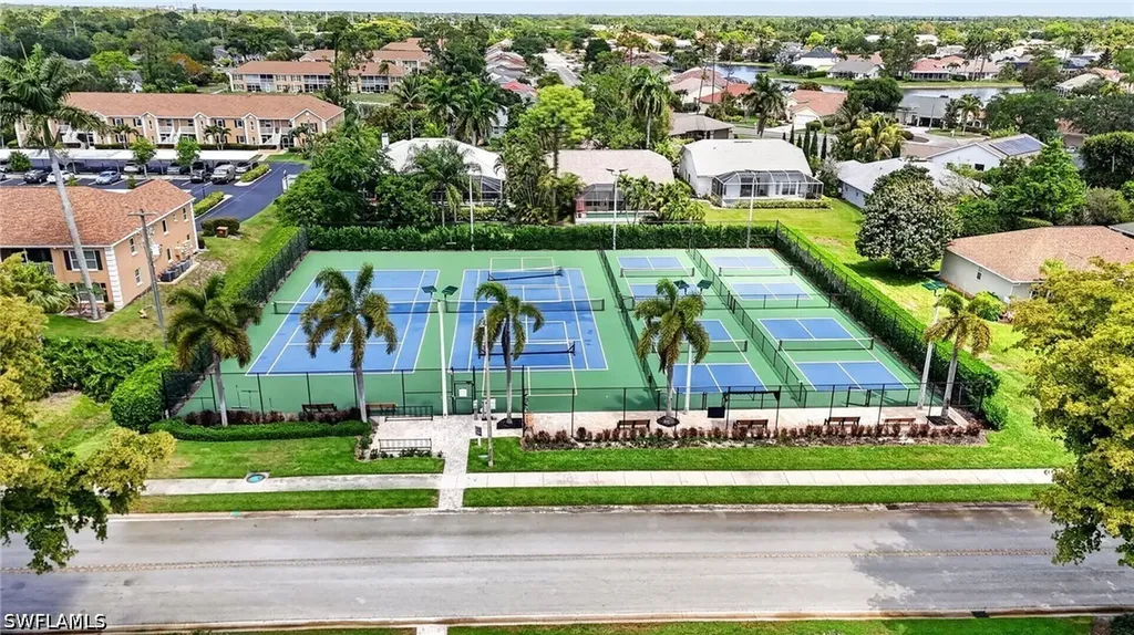 3330 W Crown Pointe Boulevard Naples FL 34112