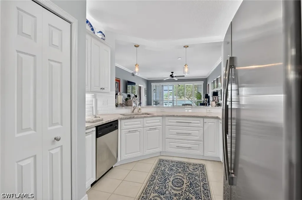3330 W Crown Pointe Boulevard Naples FL 34112