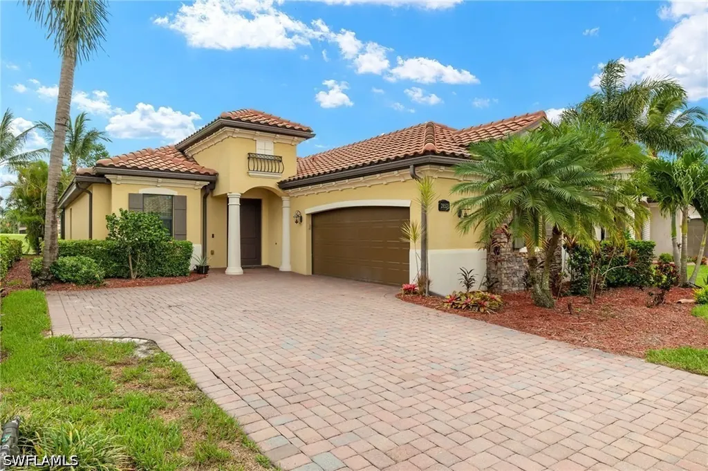 Bonita Springs FL, 28521 Westmeath Court