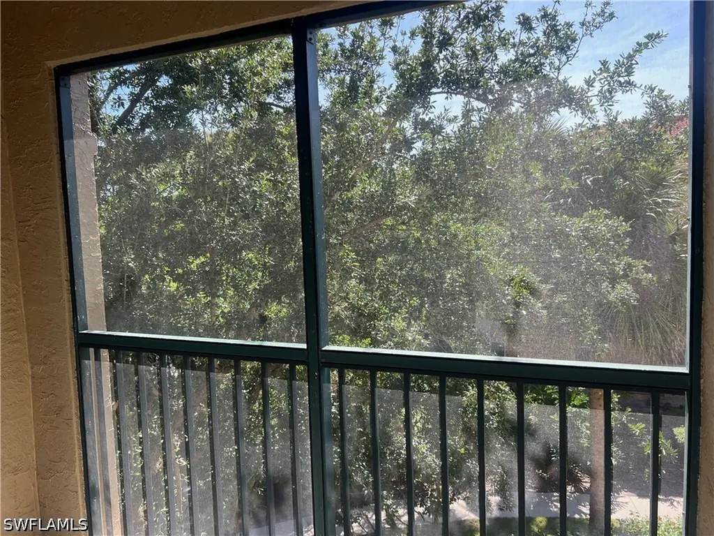 8960 Colonnades Court E Bonita Springs FL 34135