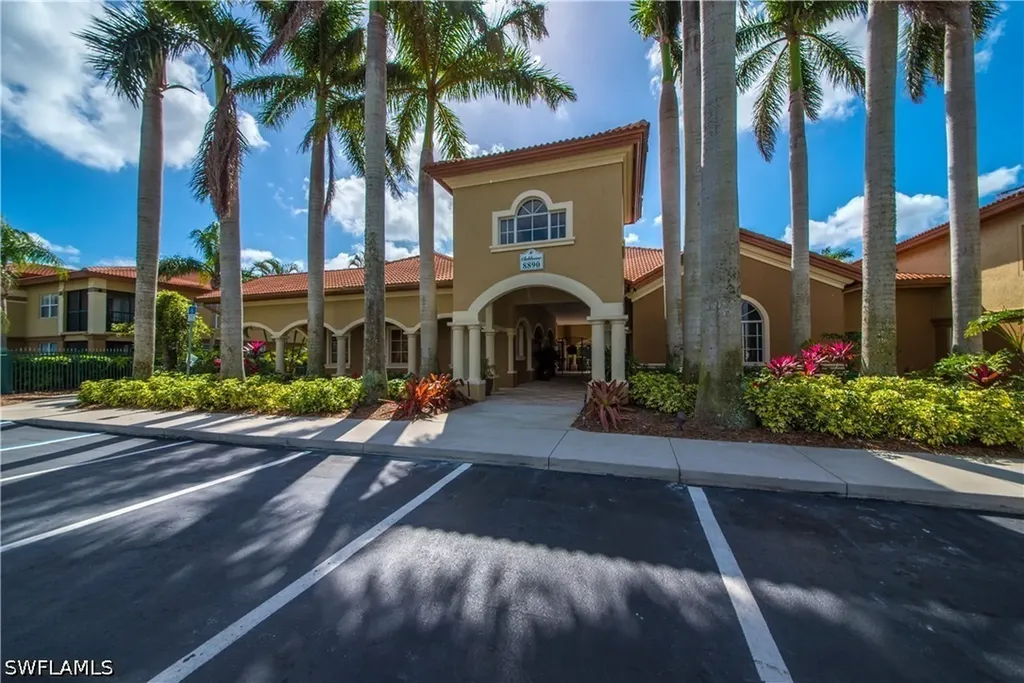 8960 Colonnades Court E Bonita Springs FL 34135