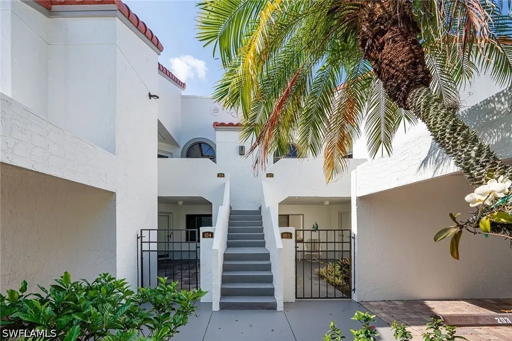 577 Beachwalk Circle Naples FL 34108