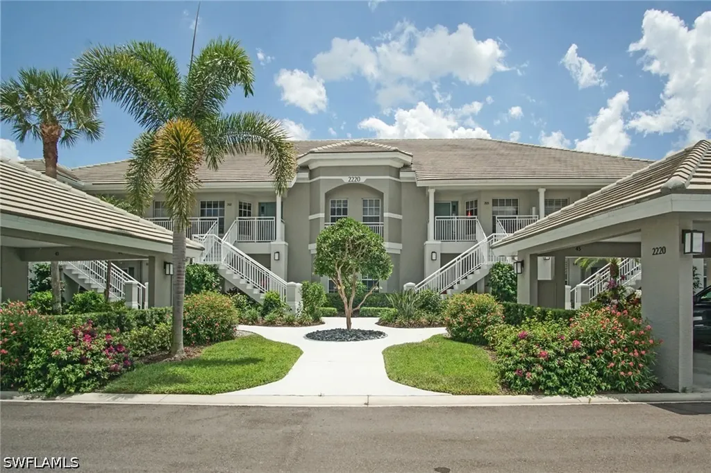 2220 Chesterbrook Court Naples FL 34109