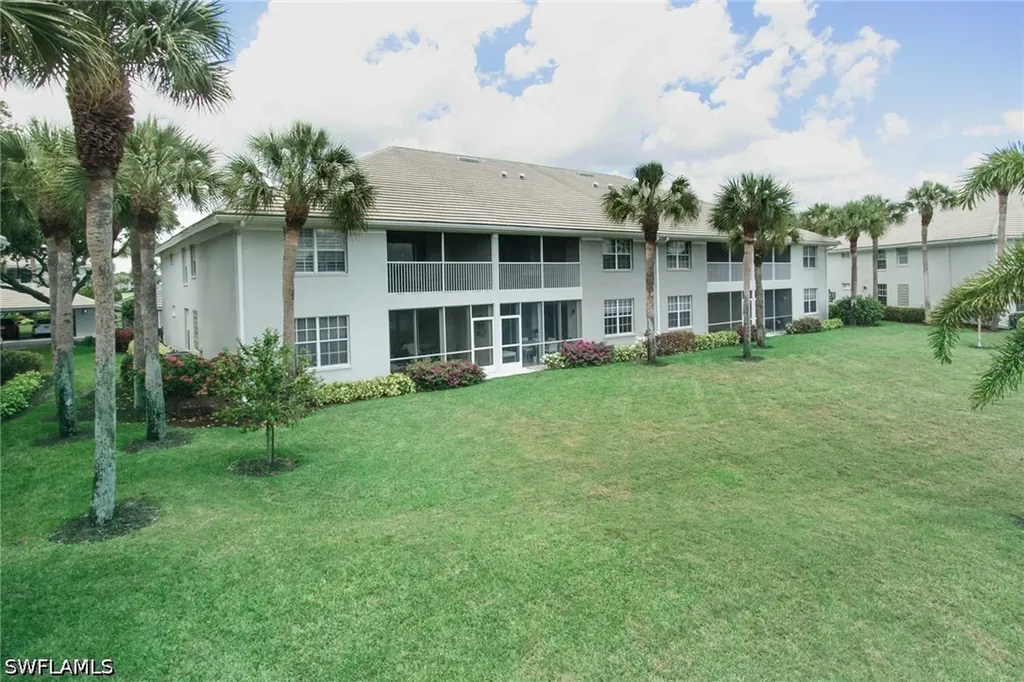 2220 Chesterbrook Court Naples FL 34109