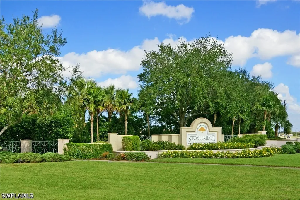 2220 Chesterbrook Court Naples FL 34109