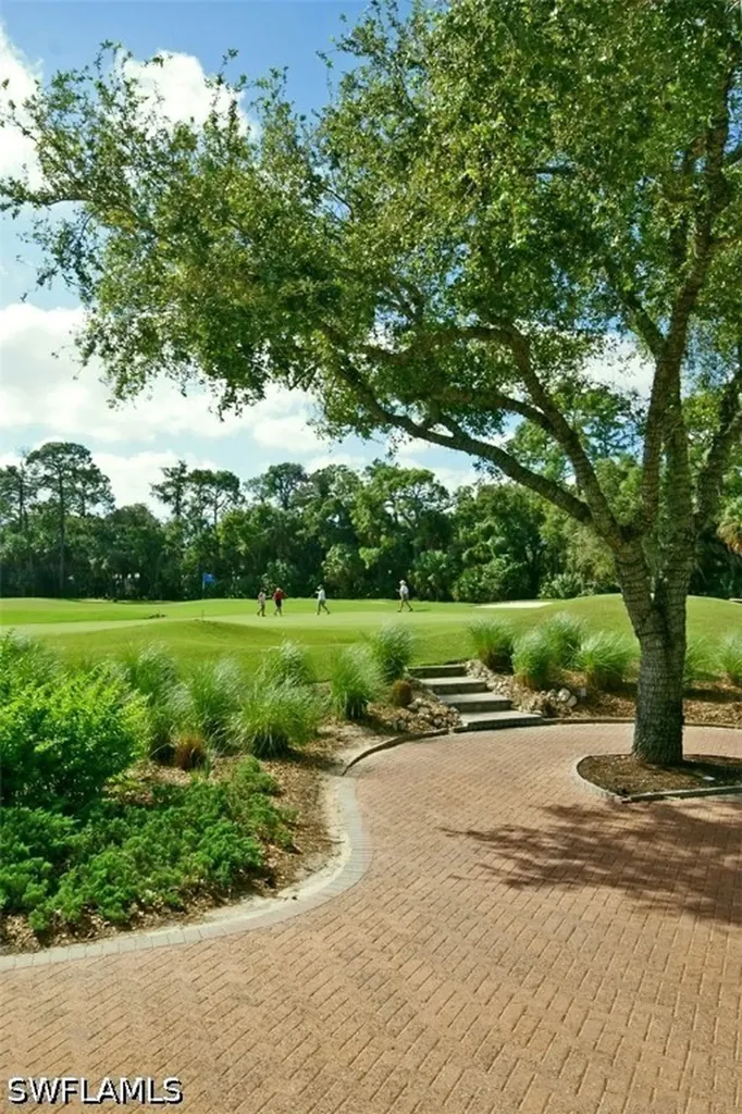 2220 Chesterbrook Court Naples FL 34109