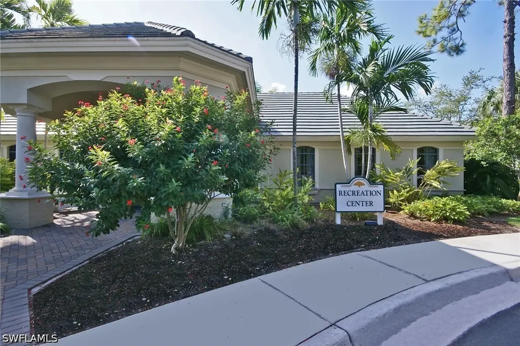 2220 Chesterbrook Court Naples FL 34109