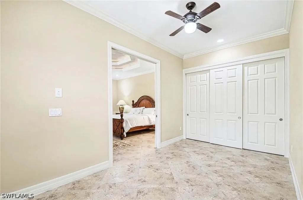672 Fairway Terrace Naples FL 34103
