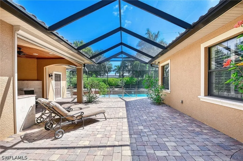 672 Fairway Terrace Naples FL 34103