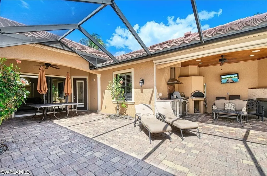 672 Fairway Terrace Naples FL 34103
