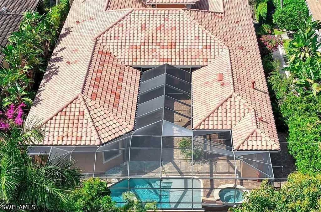 672 Fairway Terrace Naples FL 34103