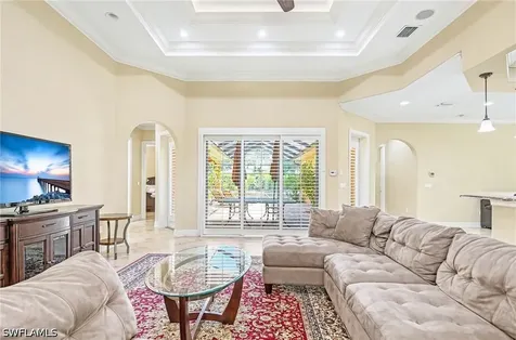 672 Fairway Terrace Naples FL 34103