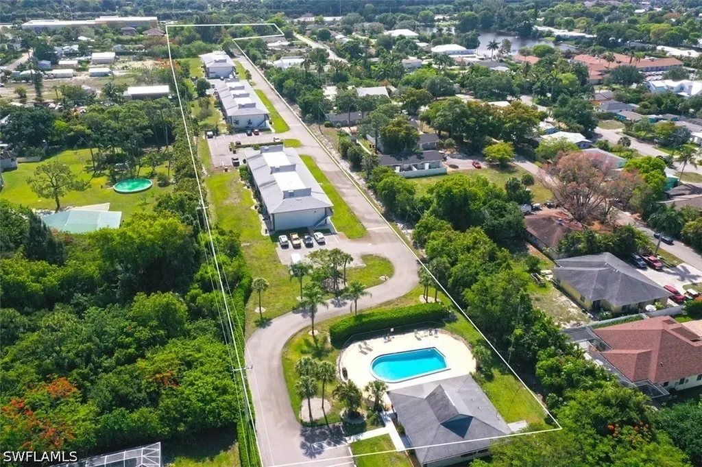1095 Rosemary Court Naples FL 34103