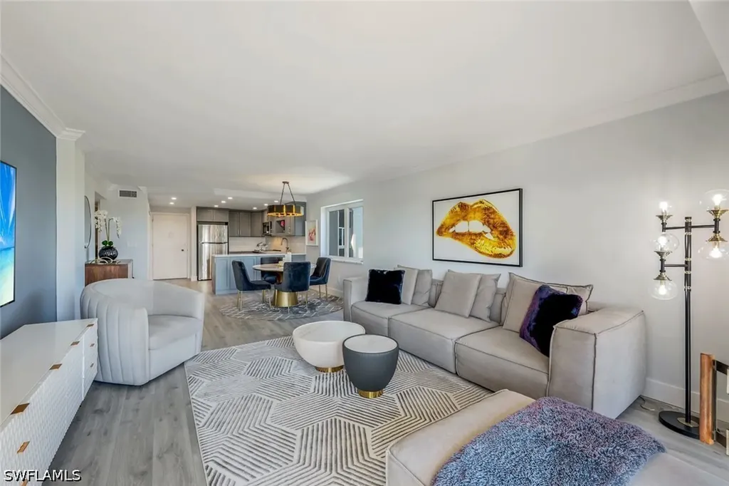 2150 Gulf Shore Boulevard N Naples FL 34102