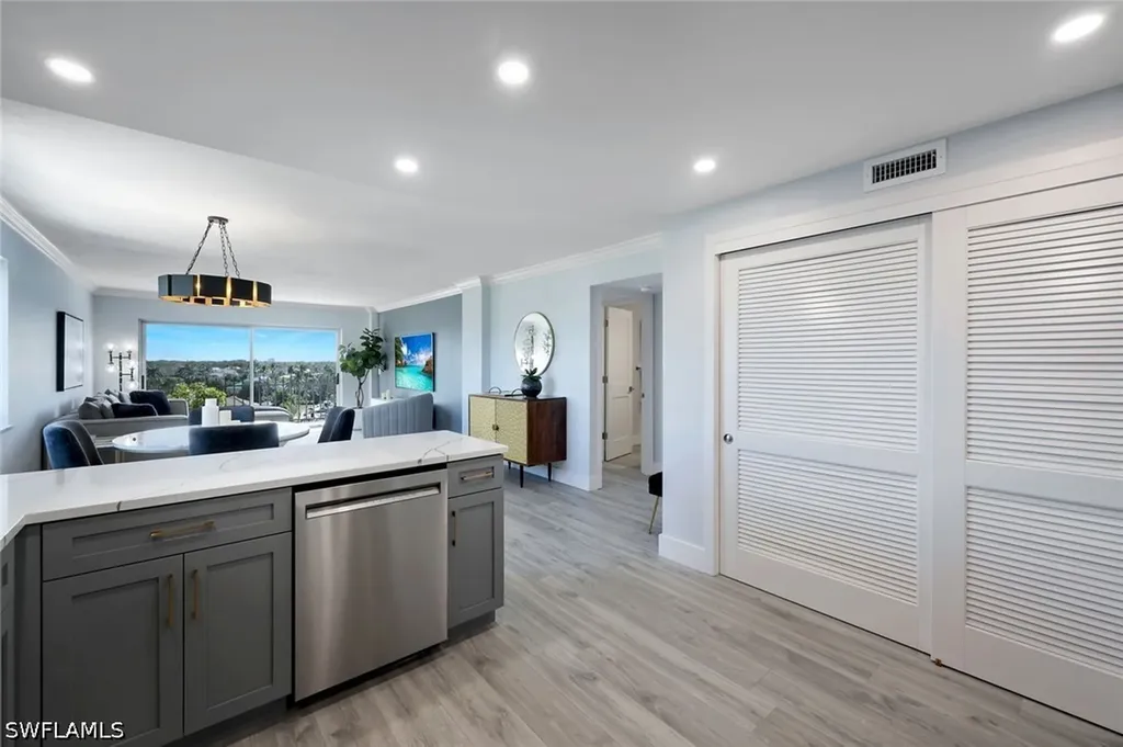 2150 Gulf Shore Boulevard N Naples FL 34102