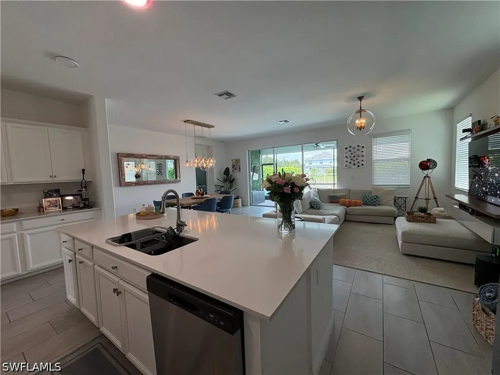 2458 Orchard Street Naples FL 34120