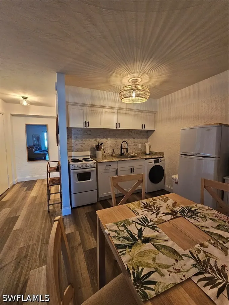 828 Wiggins Pass Road Naples FL 34110