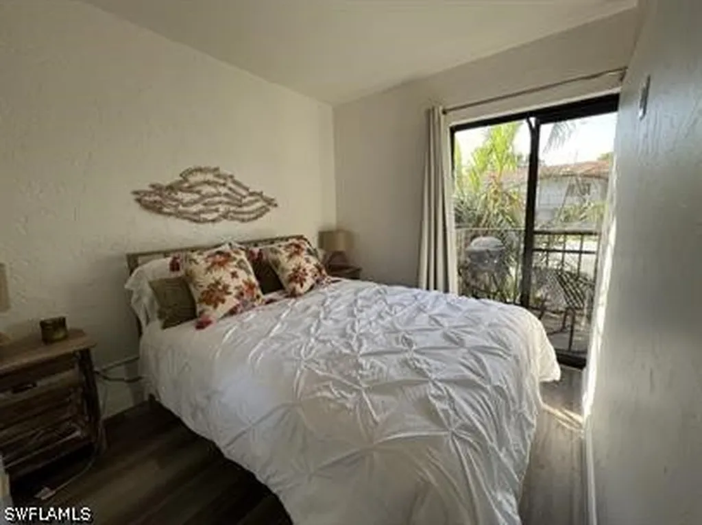 828 Wiggins Pass Road Naples FL 34110