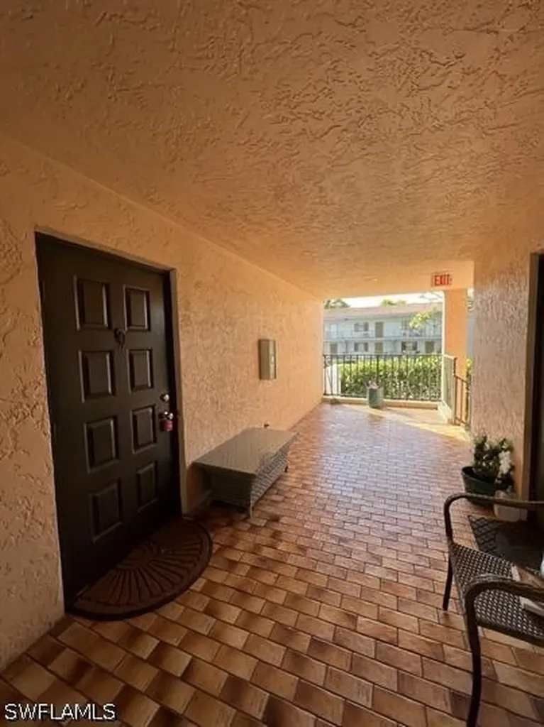 828 Wiggins Pass Road Naples FL 34110