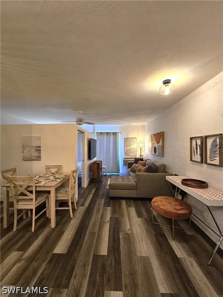 828 Wiggins Pass Road Naples FL 34110