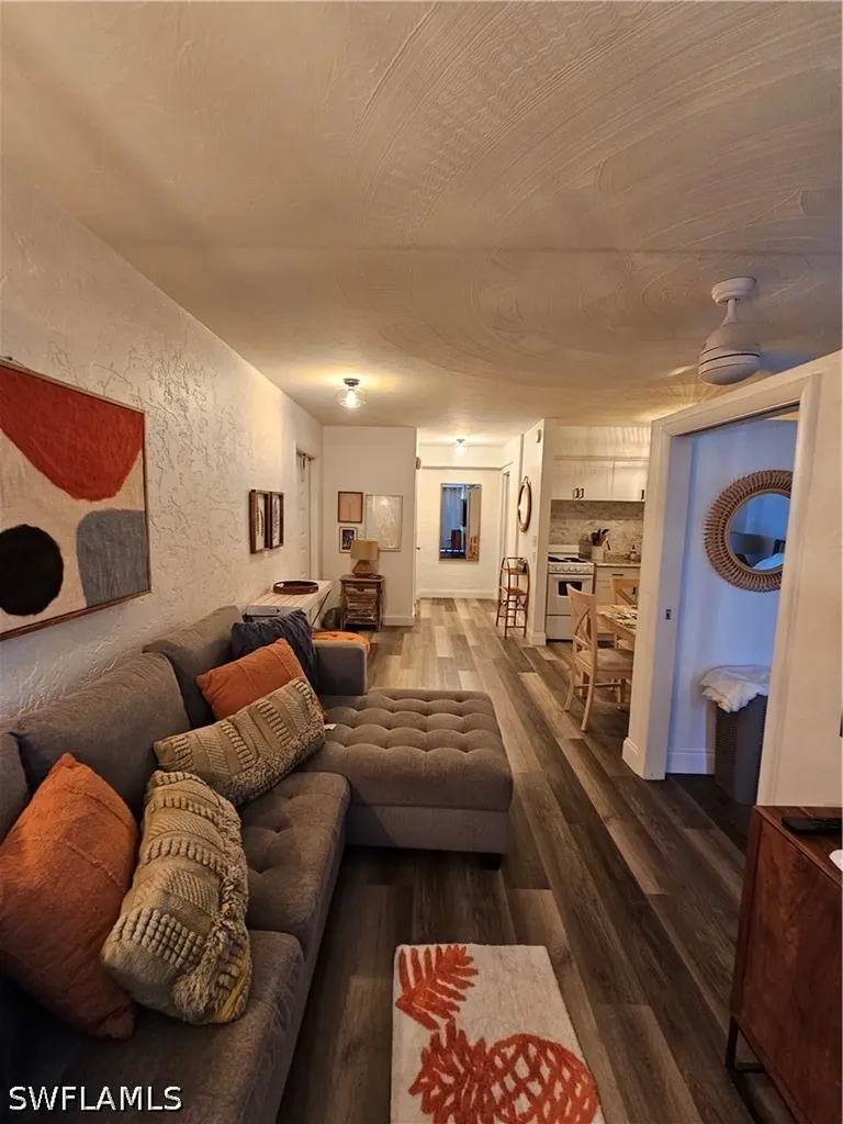 828 Wiggins Pass Road Naples FL 34110