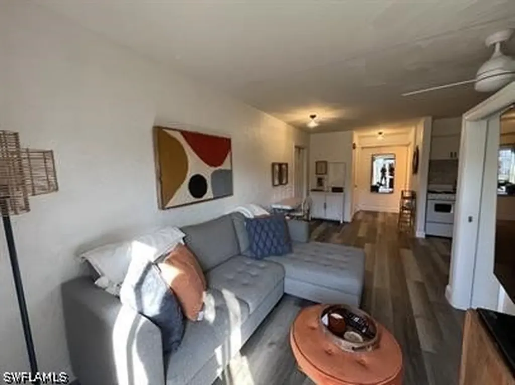828 Wiggins Pass Road Naples FL 34110