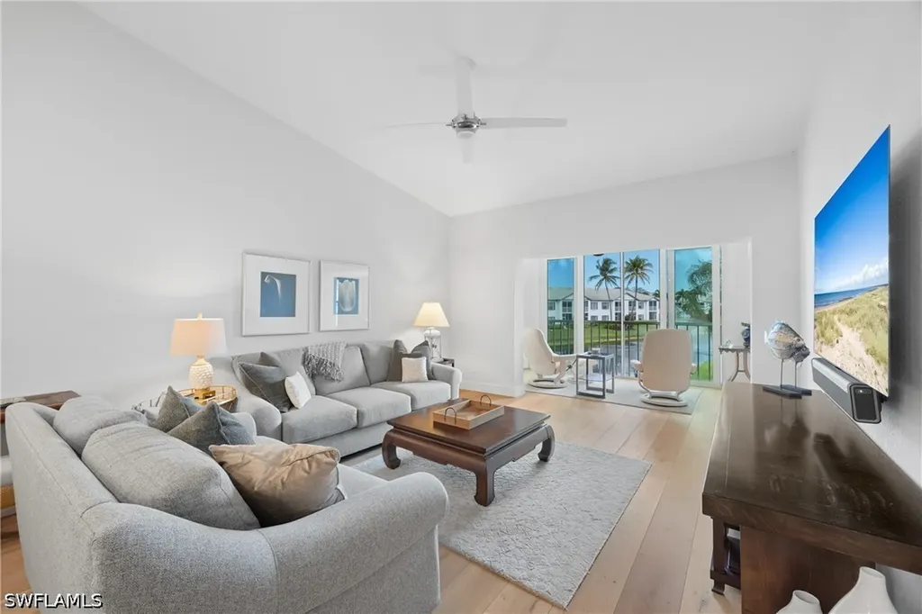 818 Tanbark Drive Naples FL 34108