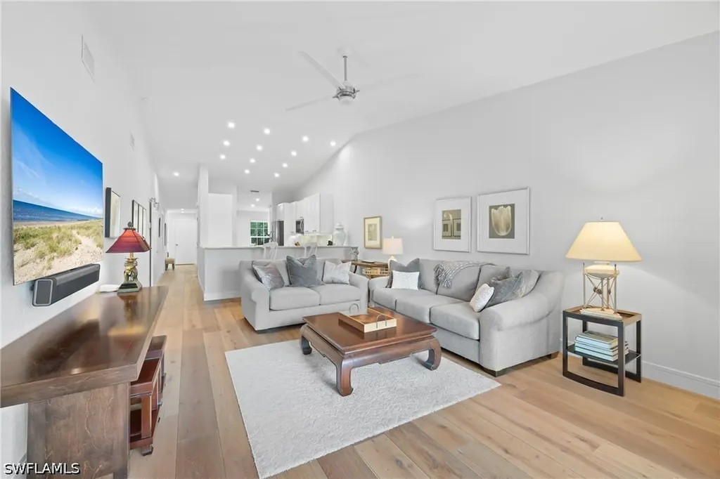 818 Tanbark Drive Naples FL 34108