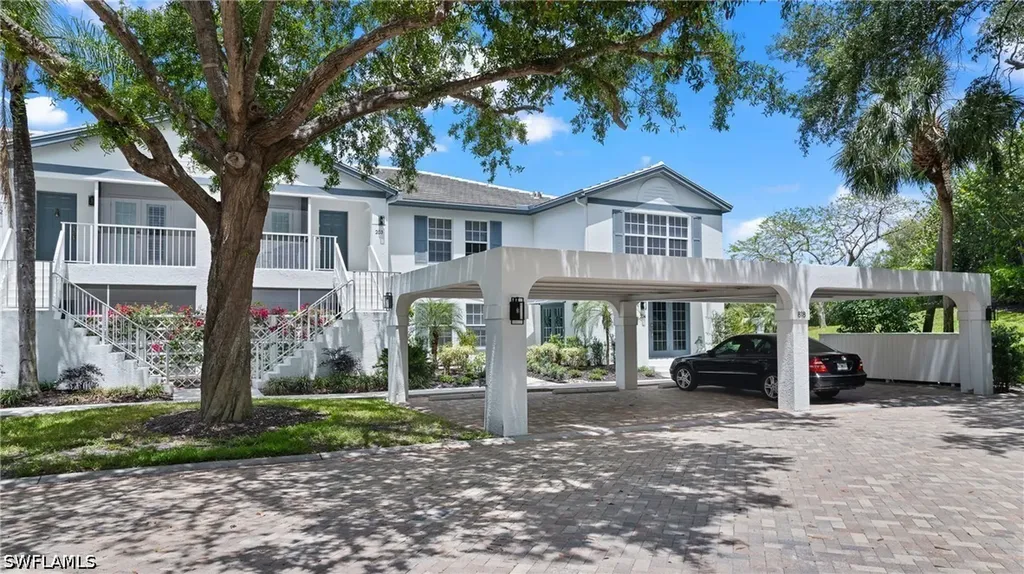 818 Tanbark Drive Naples FL 34108