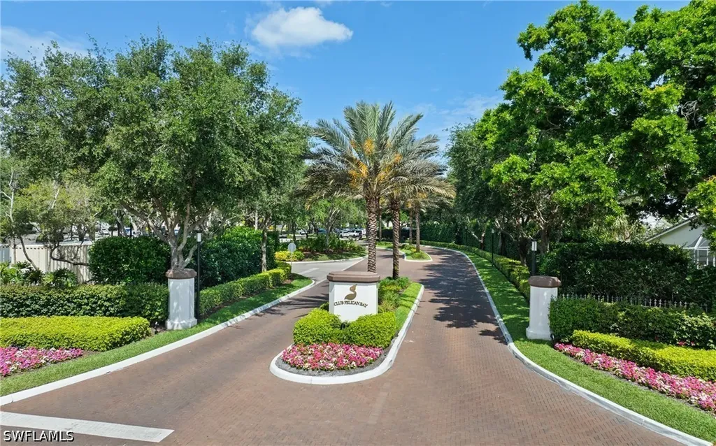 818 Tanbark Drive Naples FL 34108