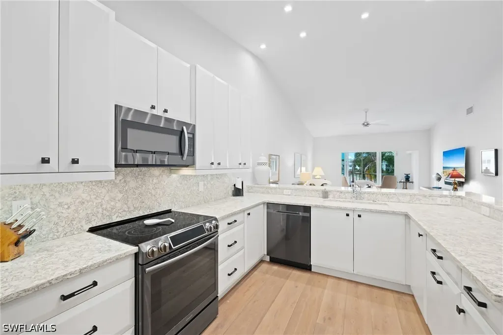 818 Tanbark Drive Naples FL 34108