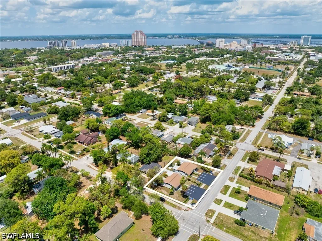 2566-2578 Jackson Street W Fort Myers FL 33901