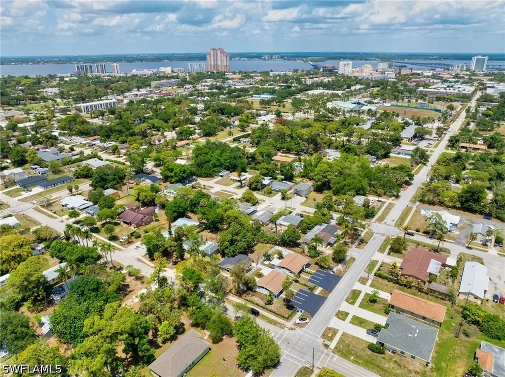 2566-2578 Jackson Street W Fort Myers FL 33901