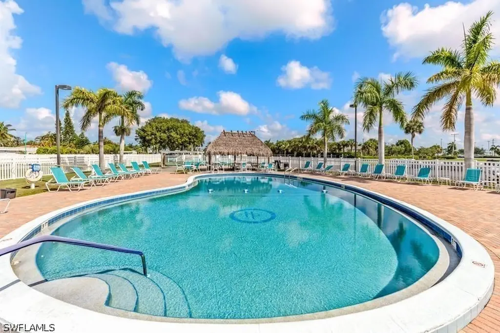 10 Abilene Trail Naples FL 34113
