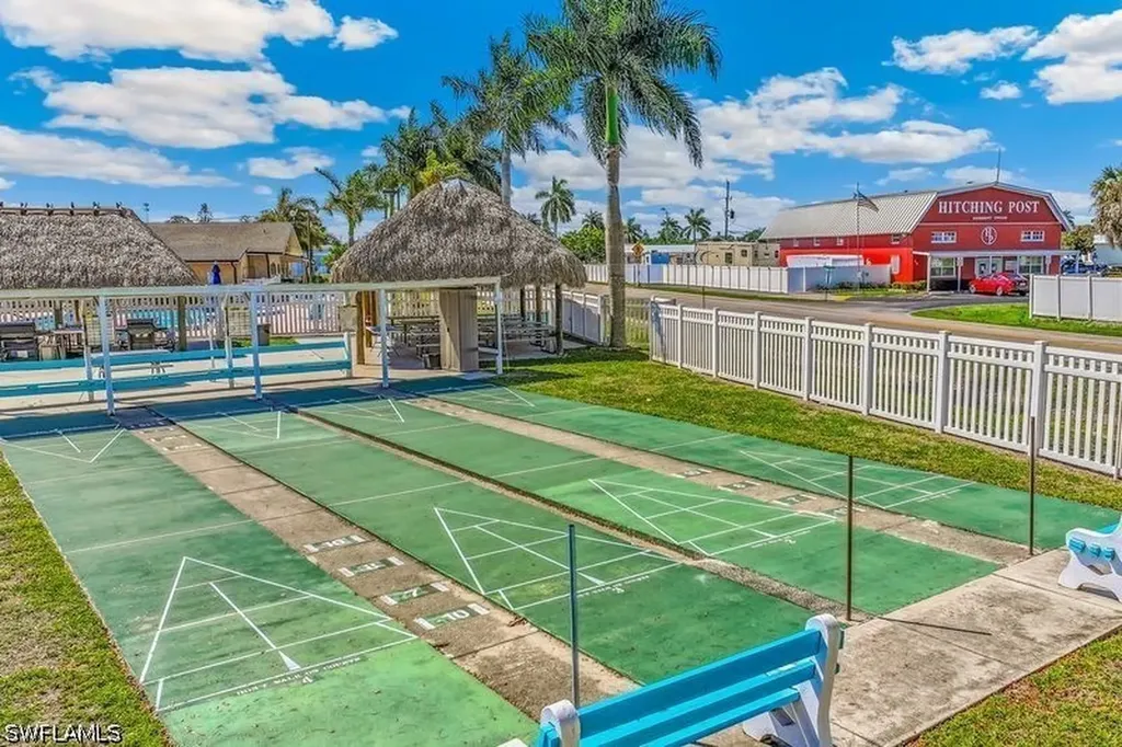 10 Abilene Trail Naples FL 34113