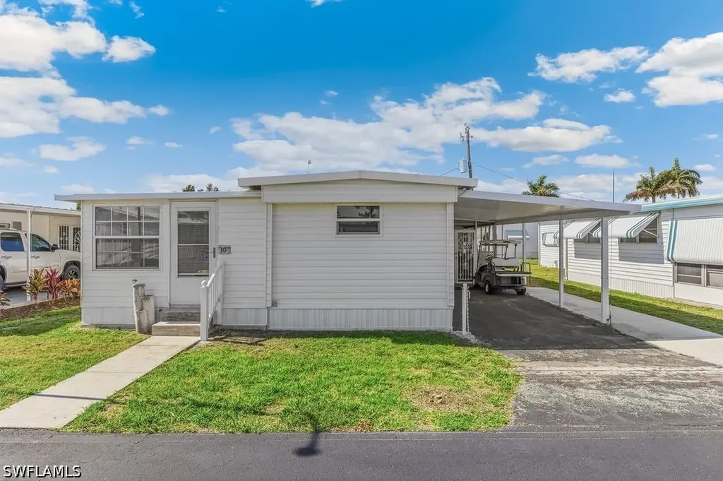 10 Abilene Trail Naples FL 34113