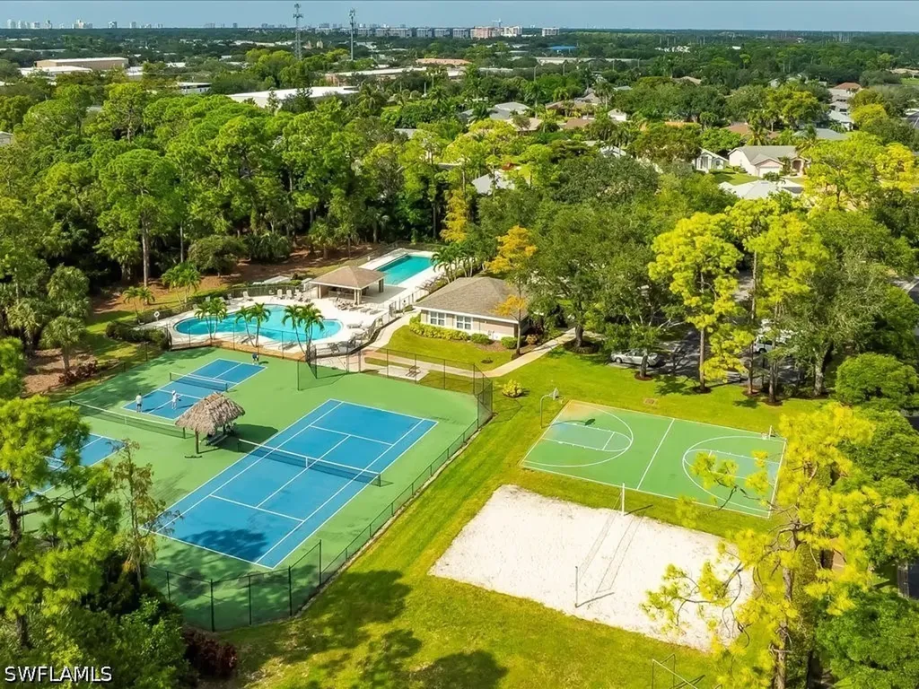 1309 Briarwood Court Naples FL 34104