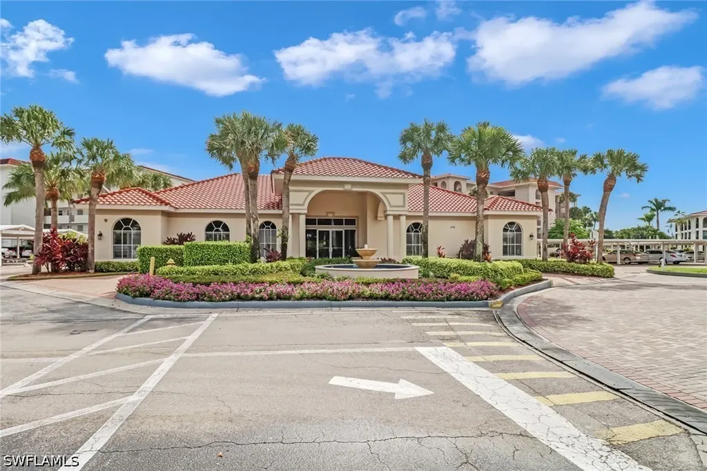 49 High Point Circle S Naples FL 34103