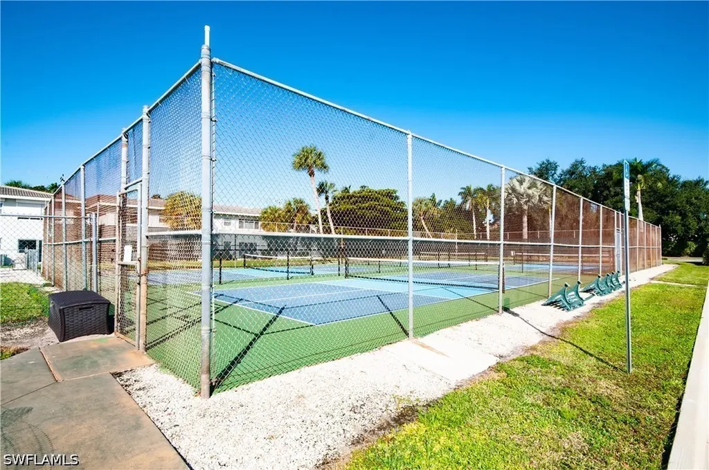 49 High Point Circle S Naples FL 34103