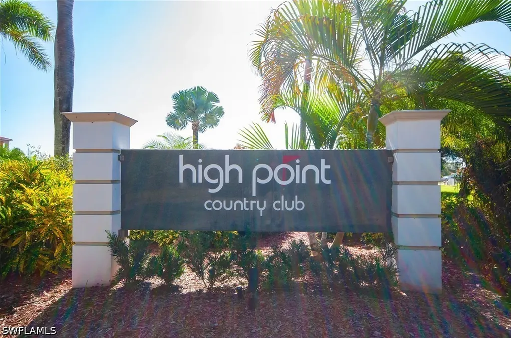 49 High Point Circle S Naples FL 34103