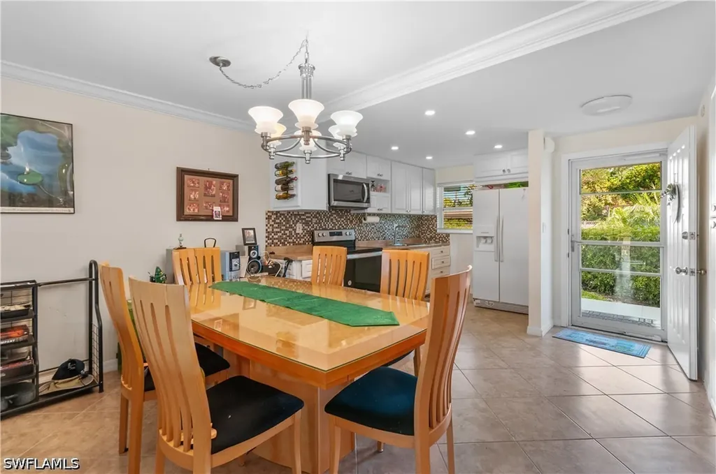 49 High Point Circle S Naples FL 34103