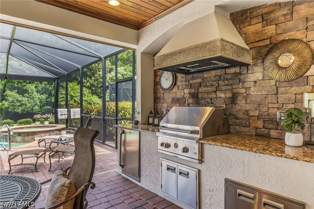12614 Fenhurst Way Naples FL 34120